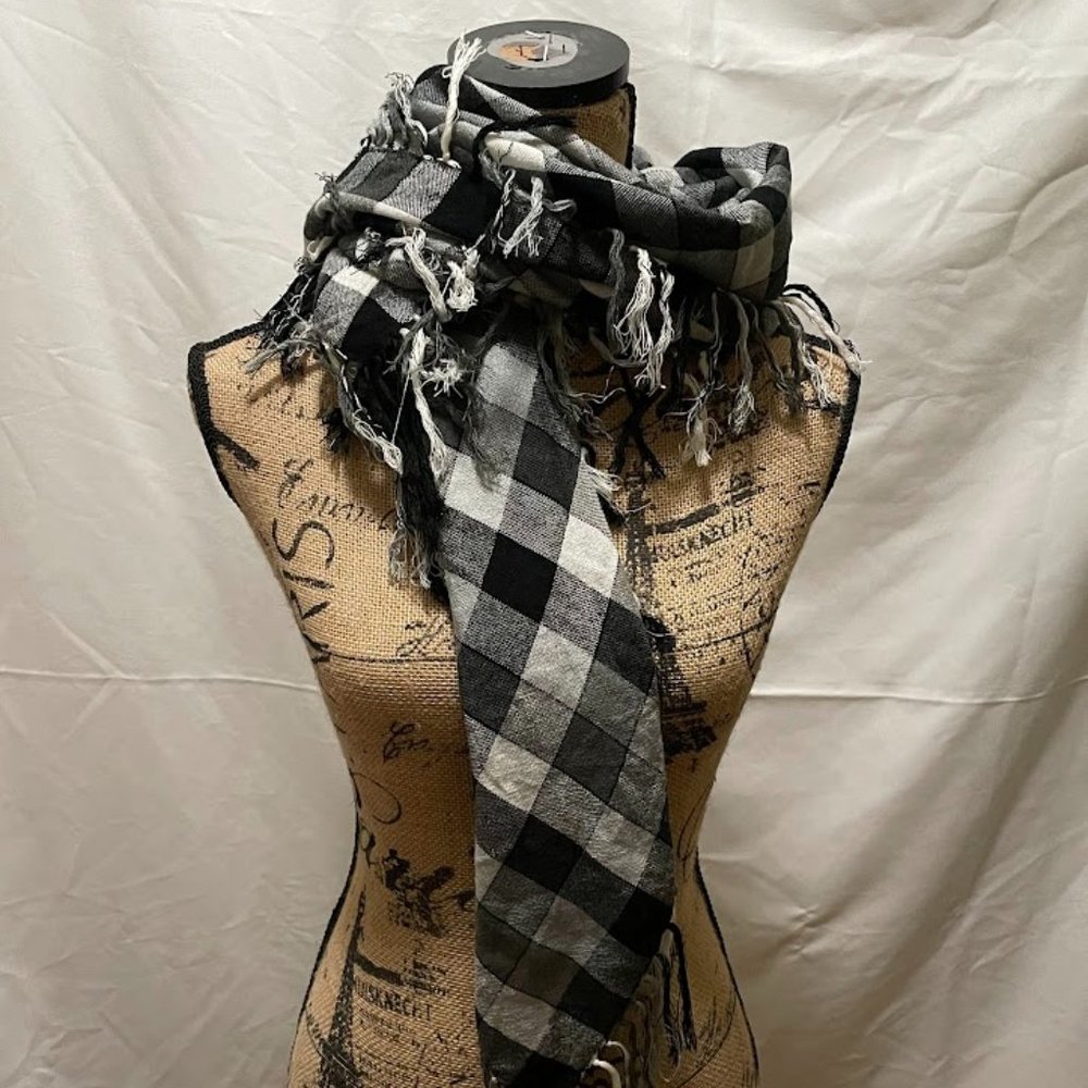 Square Checkered Scarf